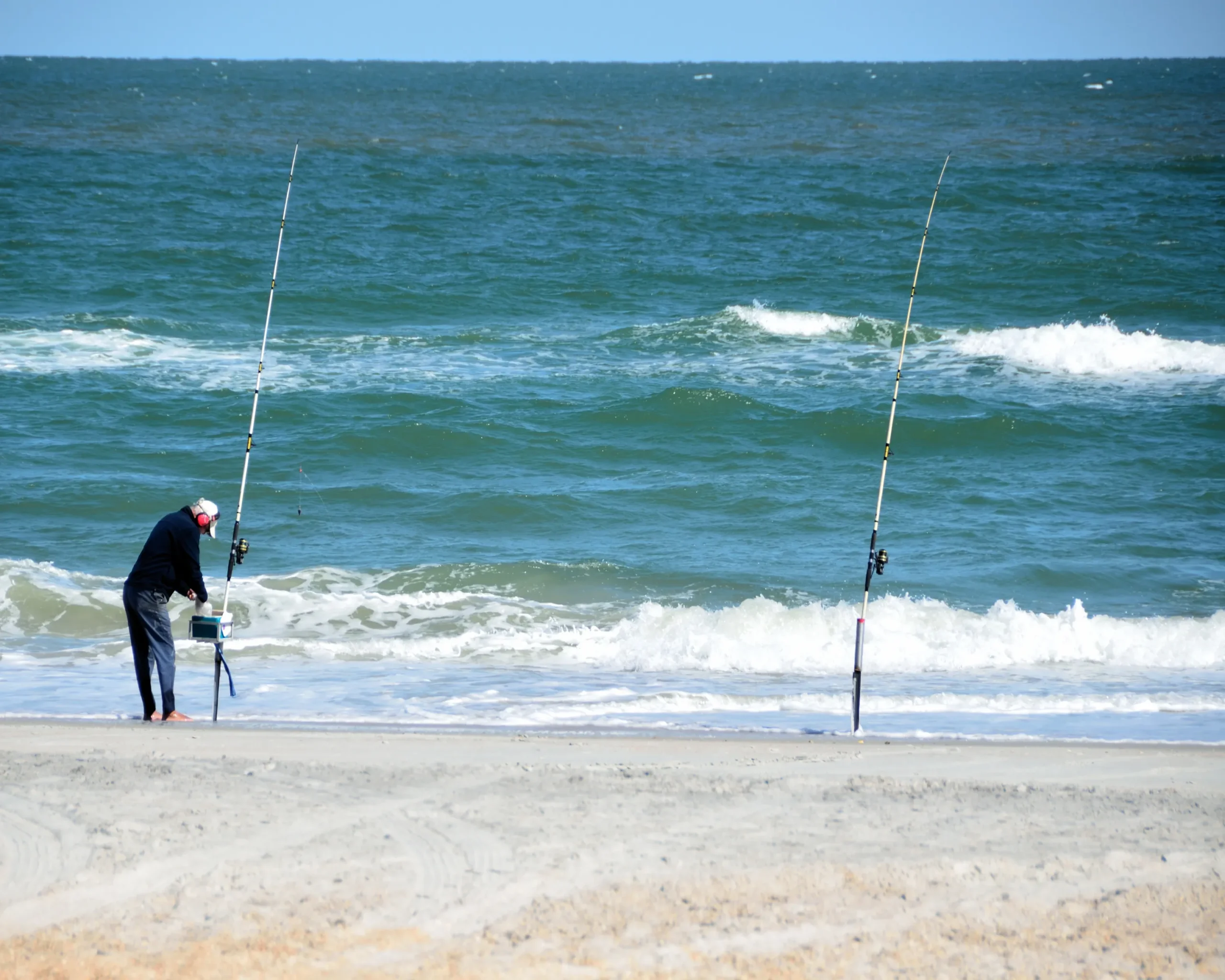 You are currently viewing Surf Fishing- A Popular Method of Fishing